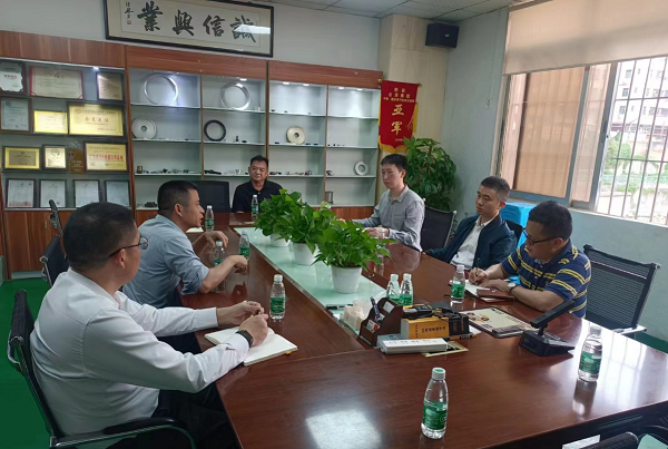 合發(fā)齒輪總經(jīng)理曹小林先生進行接待，并做工作匯報